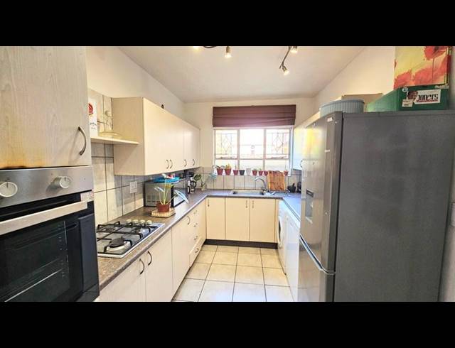 2 BEDROOM DUPLEX FOR SALE IN CROYDON
